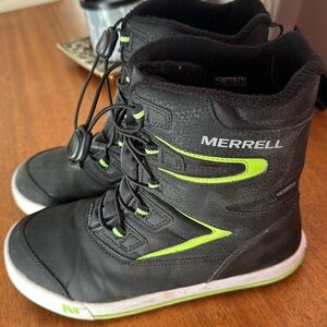Merrill snow boots boys size 4